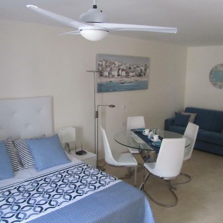 Los Cristianos Studio, Modern, Spacious, Pool,Wifi Arona  Buitenkant foto